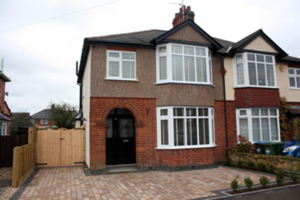 Richmond Road, Rugby 3 bed semidetached house £1,195 pcm (£276 pw)