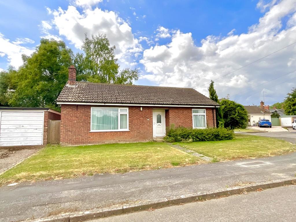 Styles Place,Yelvertoft, NN6 6LR 2 bed detached bungalow £260,000
