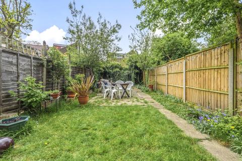 62 Maldon Road, London, W3 6SZ
