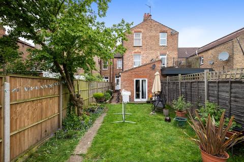 62 Maldon Road, London, W3 6SZ