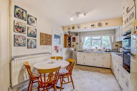 69 Bromsgrove Road, Studley, B80 7PE