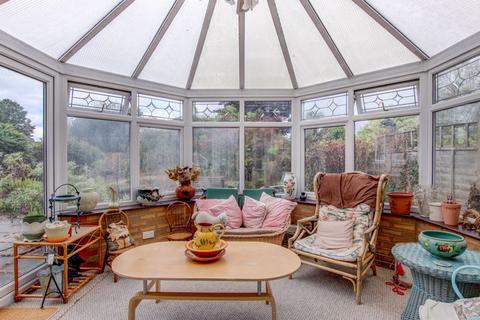 69 Bromsgrove Road, Studley, B80 7PE