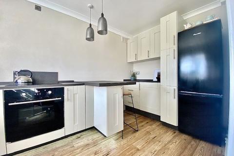 37 Louth Road, Holton Le Clay, Grimsby, DN36 5EA