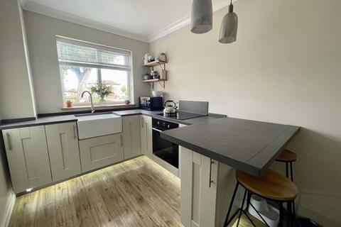 37 Louth Road, Holton Le Clay, Grimsby, DN36 5EA