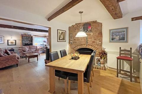 12 Fore Street, Ide, Exeter, EX2 9RQ