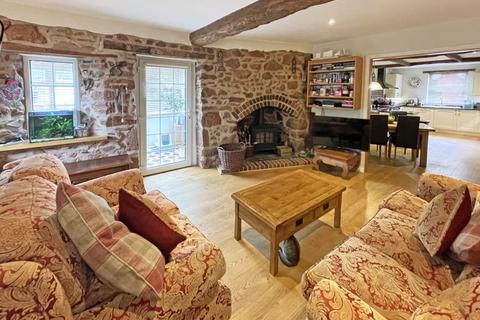 12 Fore Street, Ide, Exeter, EX2 9RQ