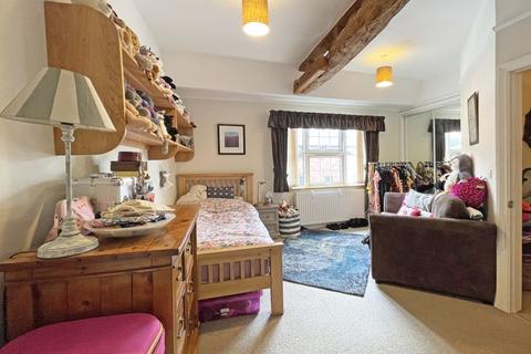 12 Fore Street, Ide, Exeter, EX2 9RQ