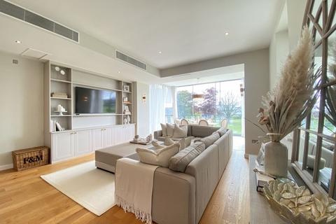 3 bedroom apartment for sale, 4 Crawshay House, Hensol Castle Park, Pontyclun CF72 8GP