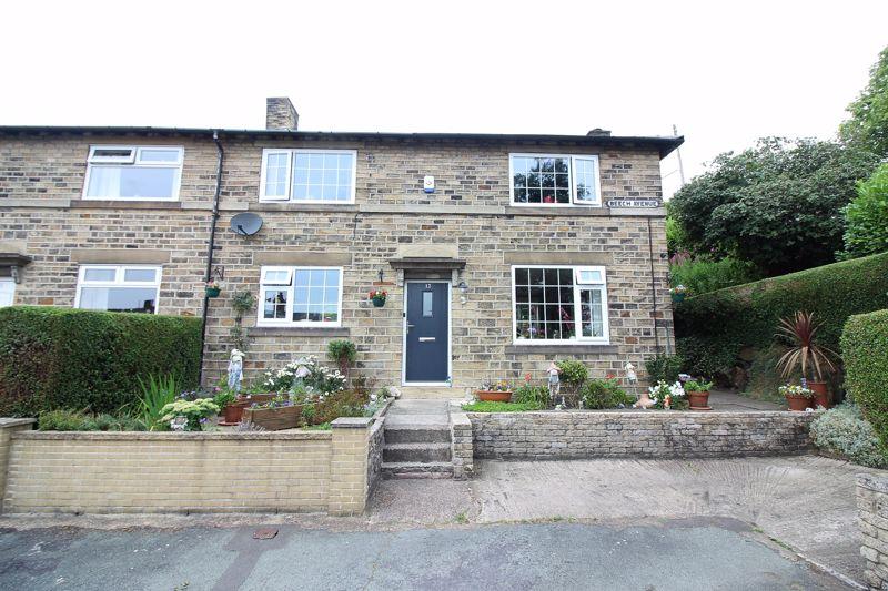 Beech Avenue, Sowerby Bridge 3 bed end of terrace house £200,000