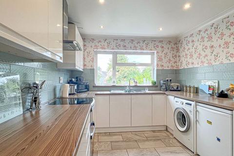 167 Walsall Road, Great Wyrley, Walsall, WS6 6NL