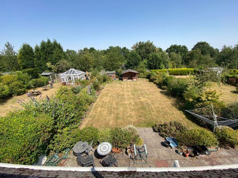 Irnham Road, Four Oaks, Sutton Coldfield, B74 2TN 4 bed detached