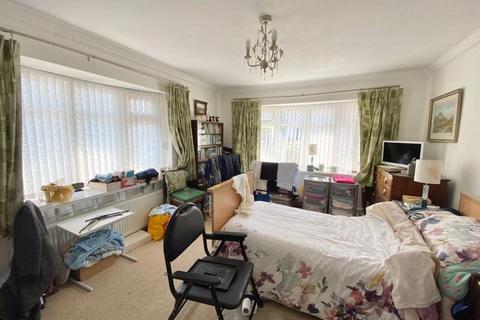 19 Irnham Road, Sutton Coldfield, B74 2TN