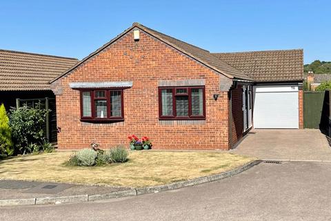2 bedroom detached bungalow for sale - Welford Grove, Four Oaks, Sutton Coldfield, B74 4BB
