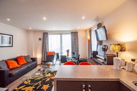 1 bedroom apartment to rent, Invicta, Millennium Promenade, Bristol, BS1