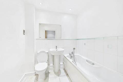 2 bedroom apartment to rent, Heathcote Road, Camberley, Surrey, GU15
