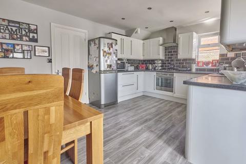 3 bedroom semi-detached house for sale - Grecian Way, Exeter