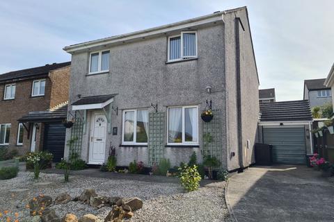 25 Beech Road, Callington, PL17 7JA