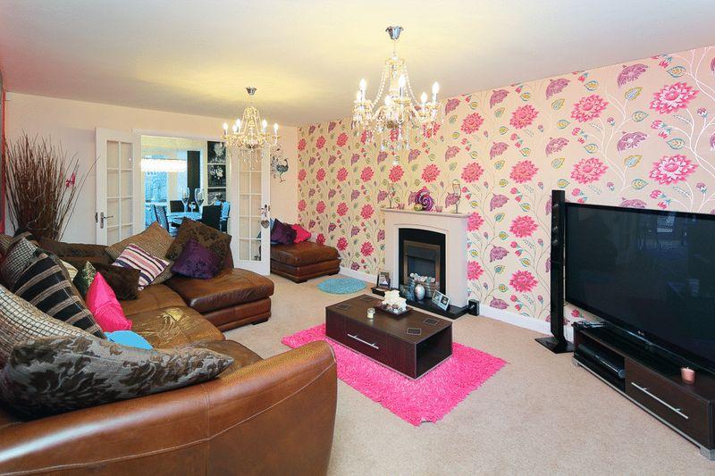 The Dingle, Doseley 5 bed detached house £450,000