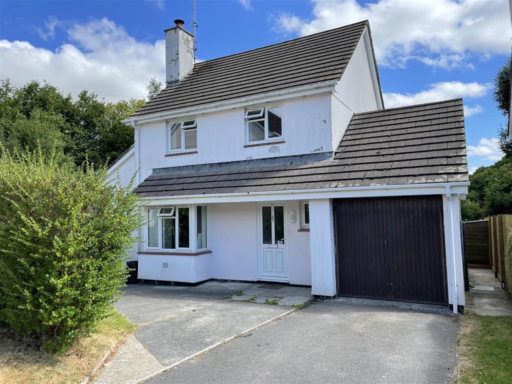 Oaktree Park, Sticklepath, Okehampton 4 bed detached house £435,000