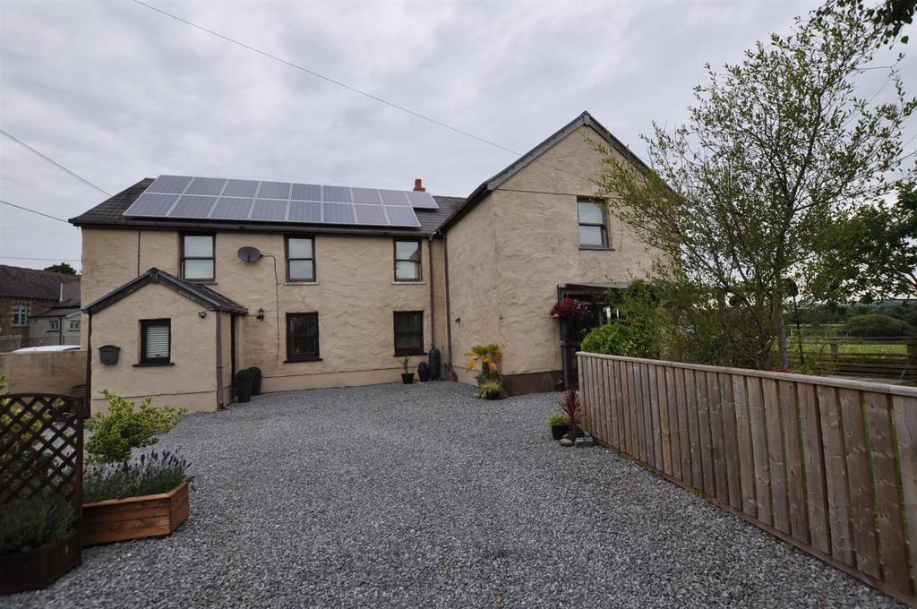 High Street, St. Clears, Carmarthen 4 bed detached house £349,950