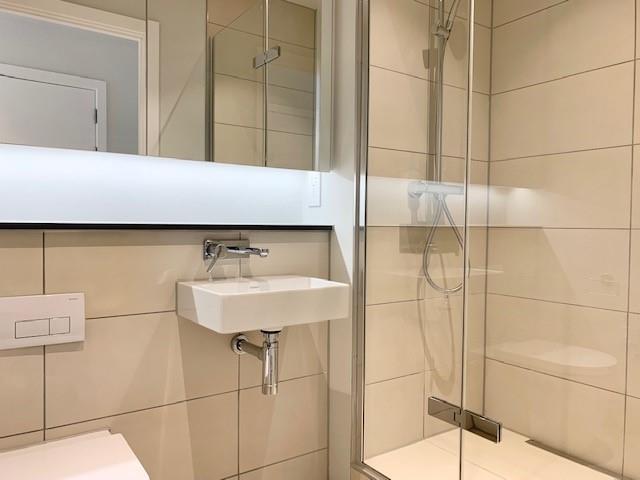 Master Bathroom.jpg