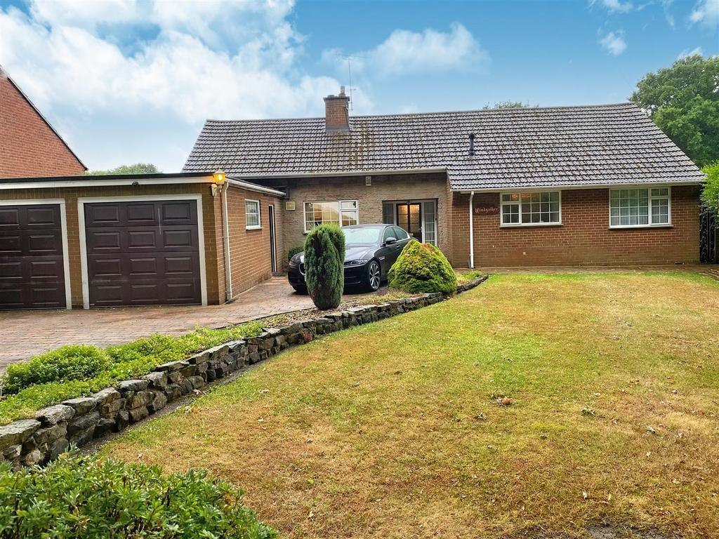 Brackley Gate, Morley, Ilkeston 3 bed detached bungalow £550,000