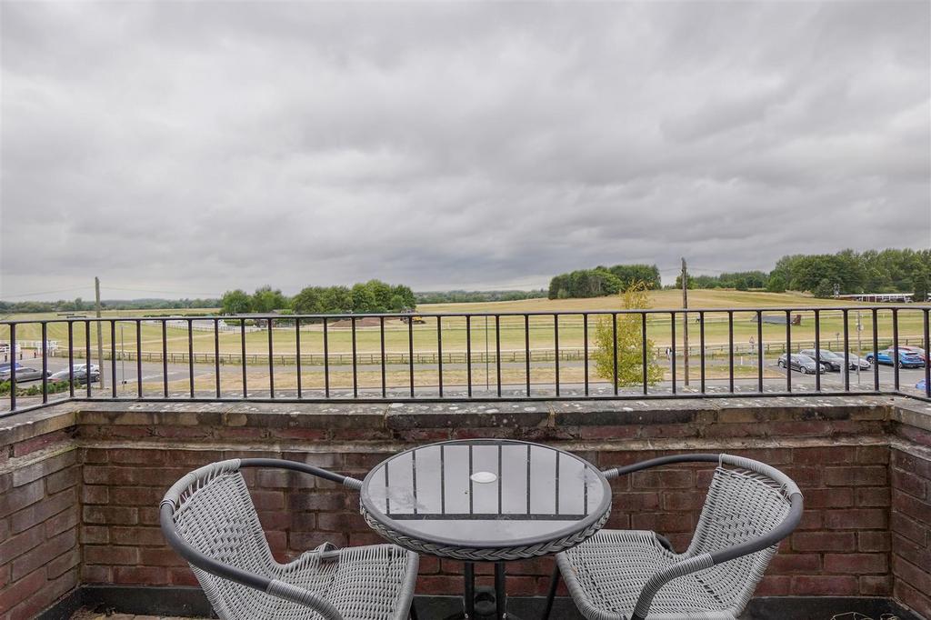 Bread And Meat Close, Warwick 2 bed penthouse for sale £240,000
