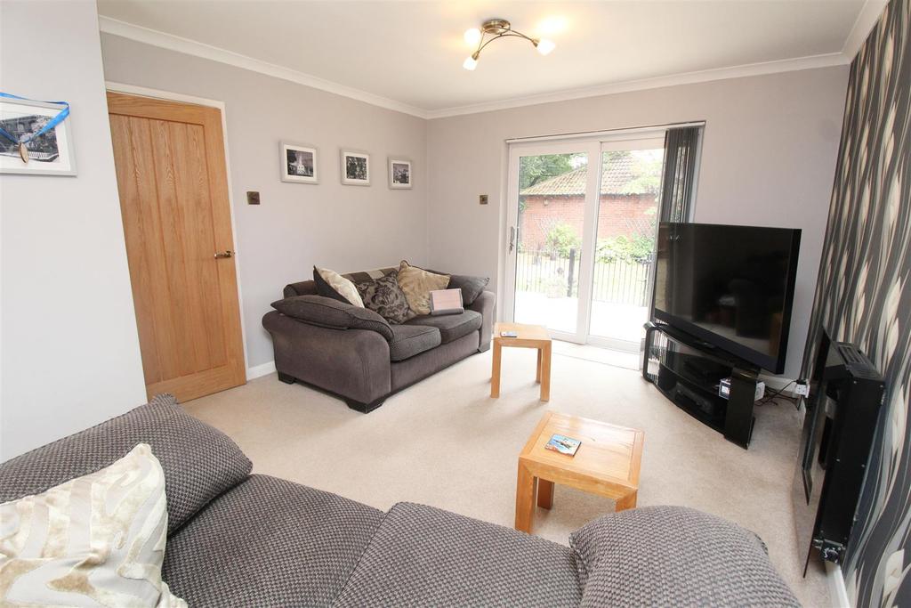 Pyxe Court, Walton Park, Milton Keynes 4 bed detached house £490,000