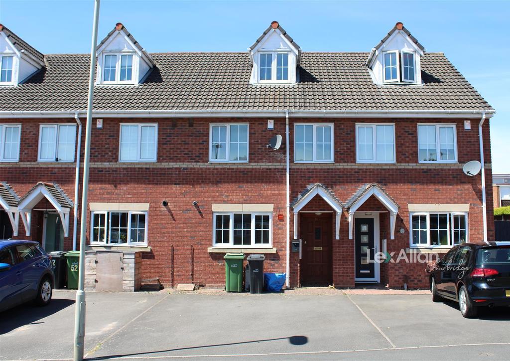 Grosvenor Way, Brierley Hill 3 bed townhouse £195,000