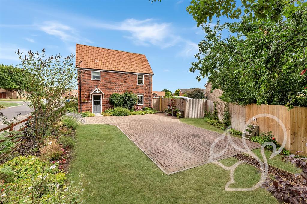 Grace Farrant Road, Great Cornard... 3 bed semidetached house £350,000