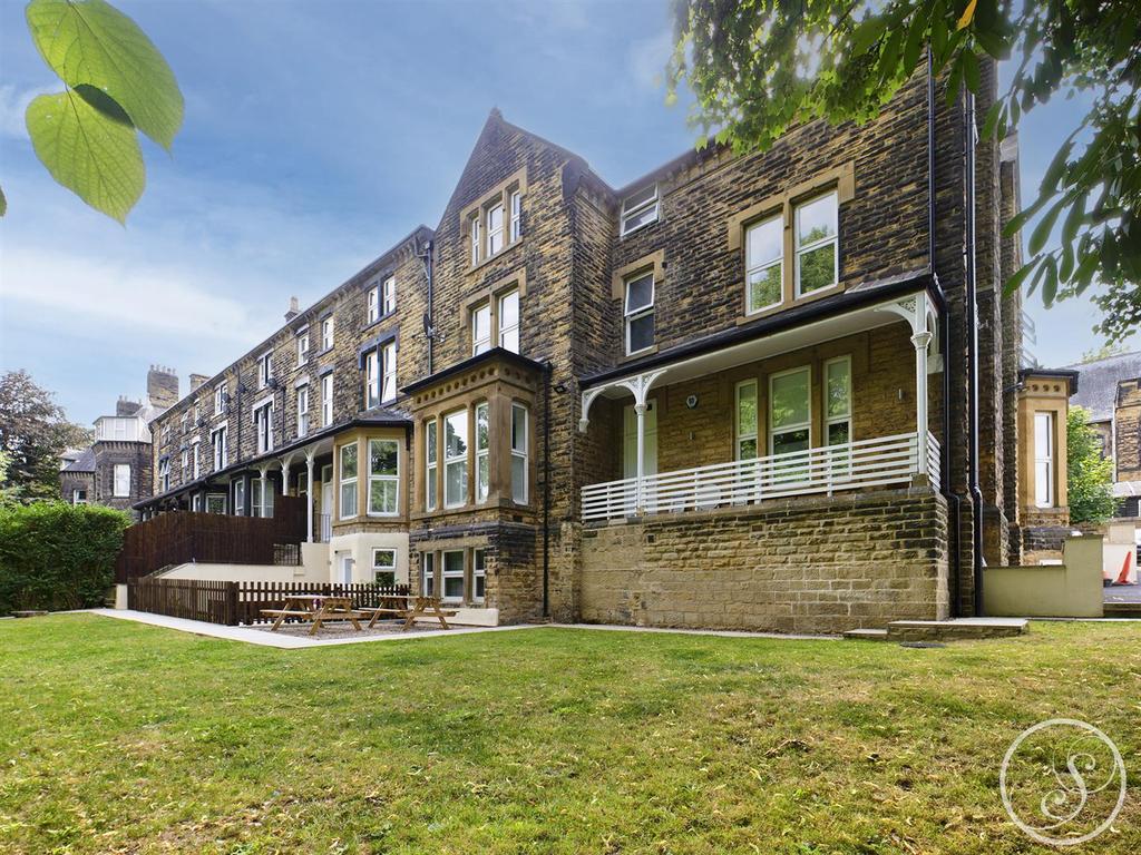 Chapeltown Road, Chapel Allerton, Leeds, LS7 3JT 2 bed flat £950 pcm