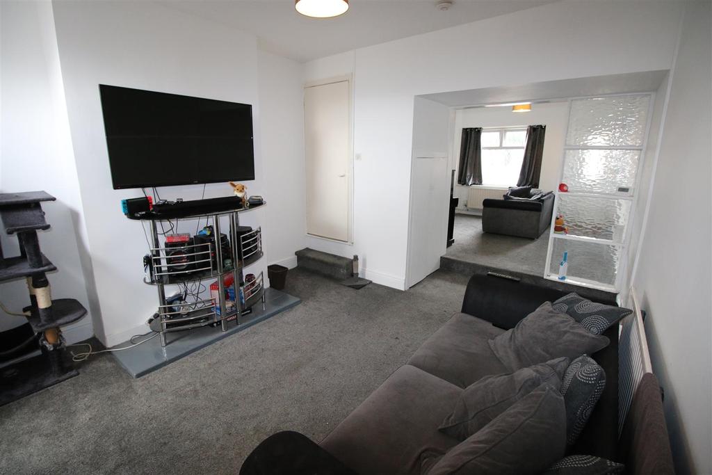 Langwith Road, Shirebrook, Mansfield 3 bed terraced house £115,000