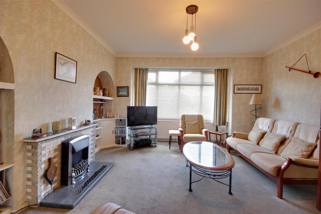 Corby Park, North Ferriby 3 bed semidetached house £235,000