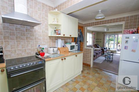 2 Brimbelow Road, Hoveton, Norwich, NR12 8UJ