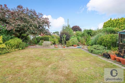 2 Brimbelow Road, Hoveton, Norwich, NR12 8UJ
