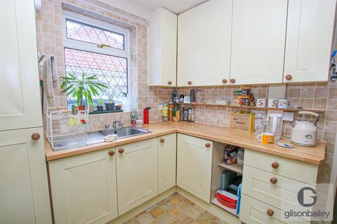 2 Brimbelow Road, Hoveton, Norwich, NR12 8UJ