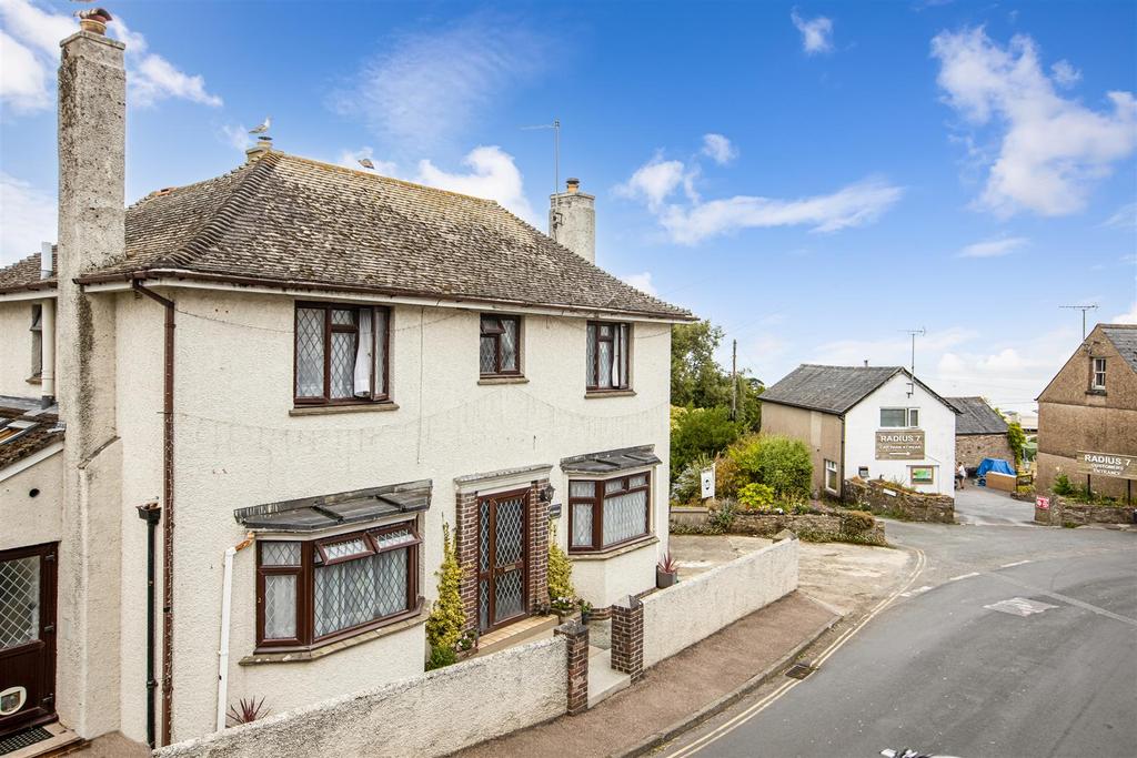 New Road, Dartmouth 4 bed detached house £495,000