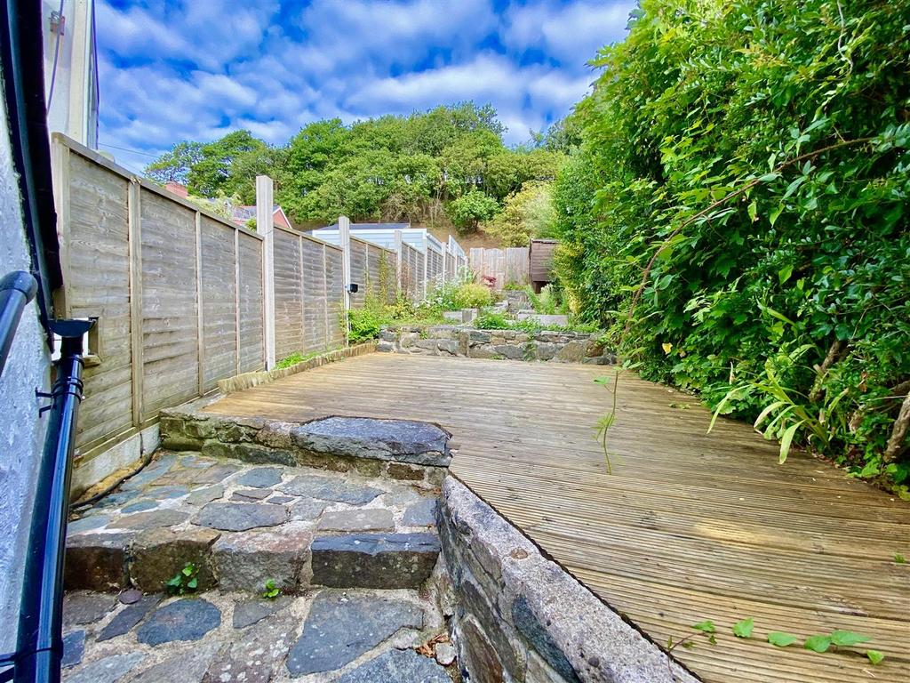 Lleyn Street, Pwllheli 3 bed townhouse £775 pcm (£179 pw)