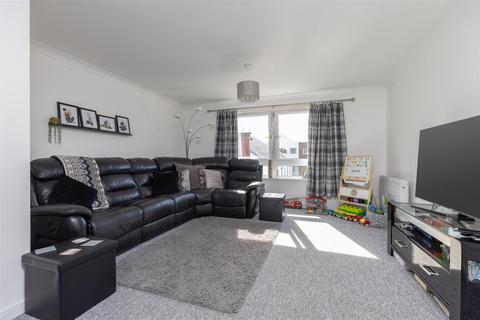 6 Glover Court, PH2 0UA