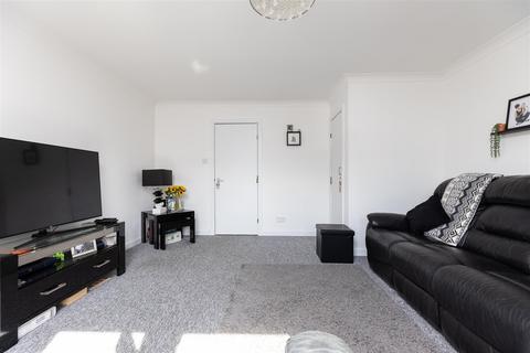 6 Glover Court, PH2 0UA