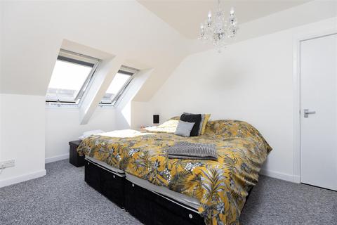 6 Glover Court, PH2 0UA