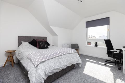 6 Glover Court, PH2 0UA