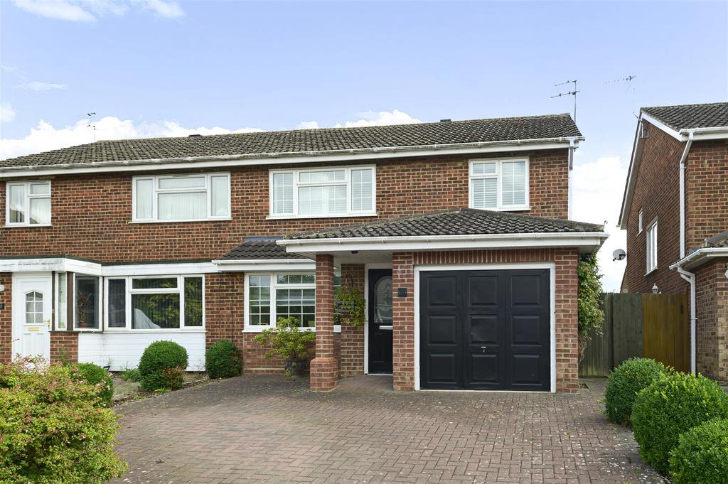 Leyside, Bromham, Bedford 3 bed semidetached house for sale £350,000