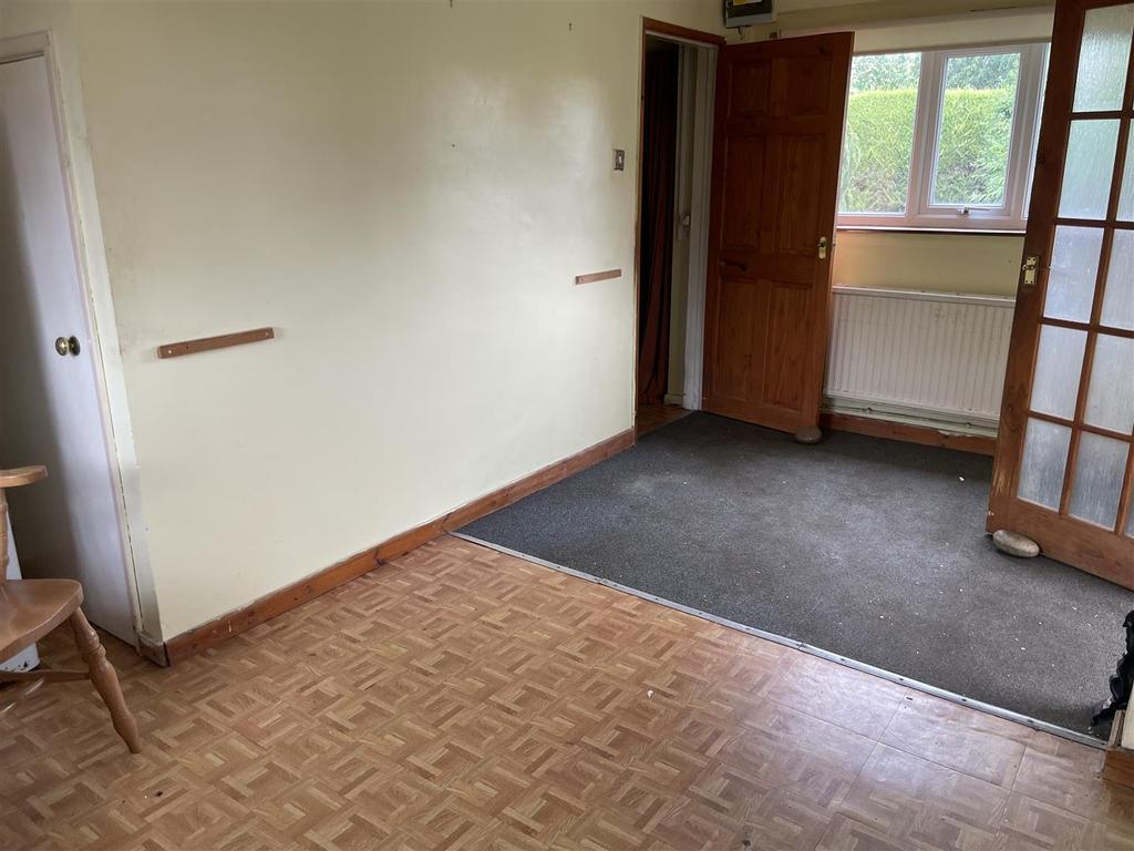 Rye Close, BourtonOnTheWater, Cheltenham 3 bed semidetached house
