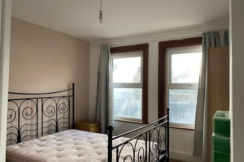 106 Grove Road, Hounslow, TW3 3PT