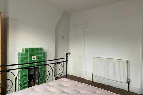 106 Grove Road, Hounslow, TW3 3PT