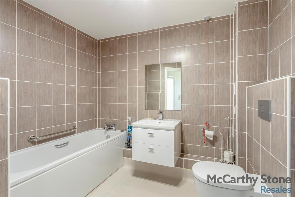 8657589-interior17.jpg