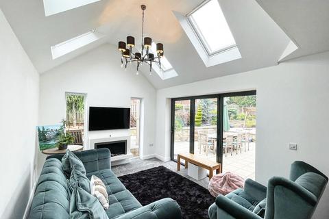 16 Bourne Walk, Staincross, Barnsley, S75 6JQ
