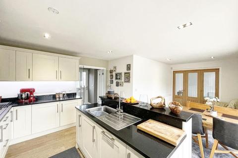 16 Bourne Walk, Staincross, Barnsley, S75 6JQ