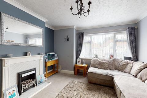 3 bedroom house for sale - College Road, Margate